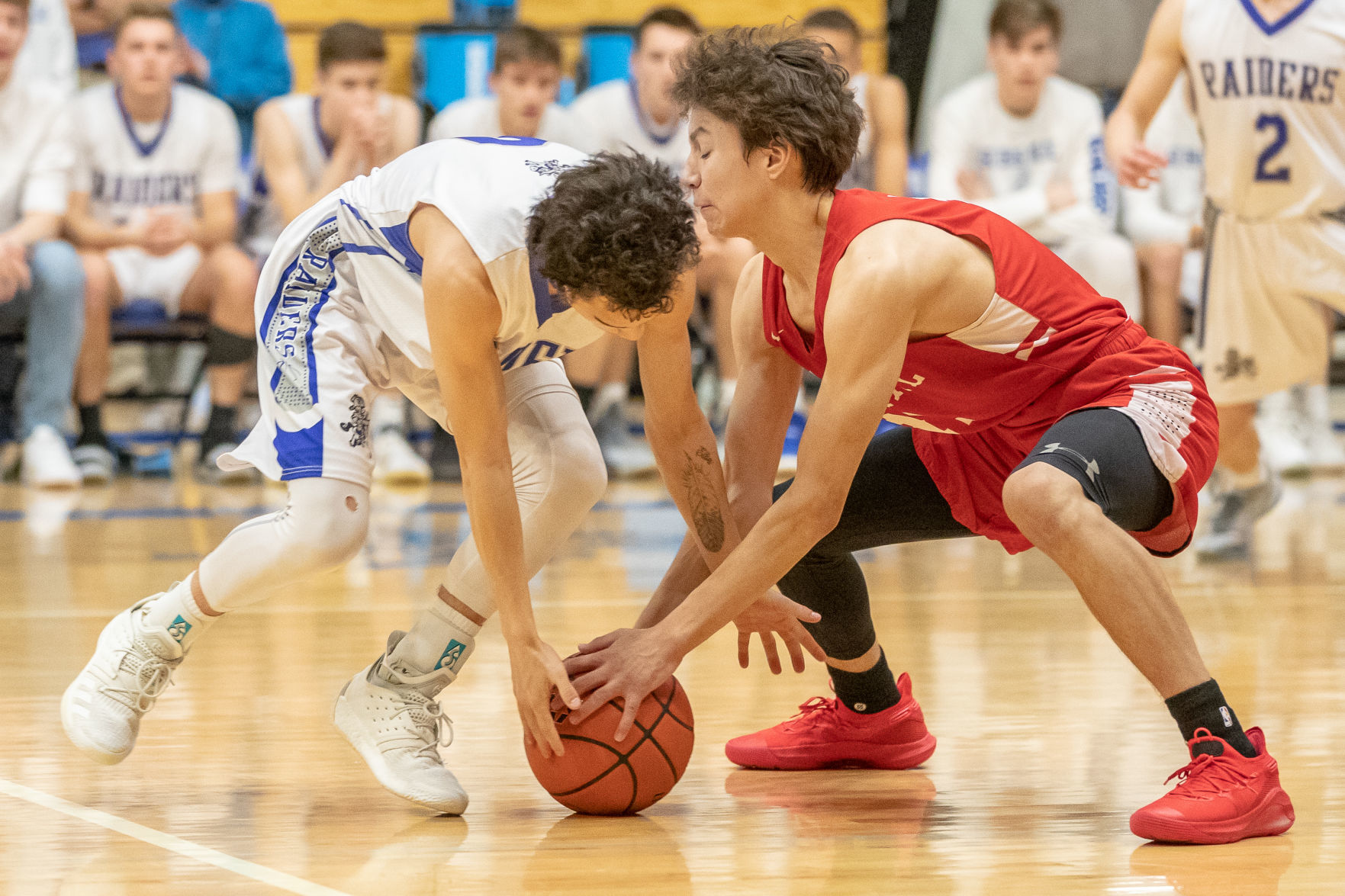 Stevens 52, Central 51